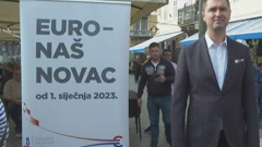 Ministar Filipović na informativnoj kampanji "Euro naš novac" u Rijeci