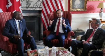 Britanski ministar vanjskih poslova David Lammy i američki potpredsjednik JD Vance