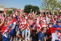 Navijači i bivša predsjednica Grabar-Kitarović u Dohi, Foto: Goran Stanzl/PIXSEL