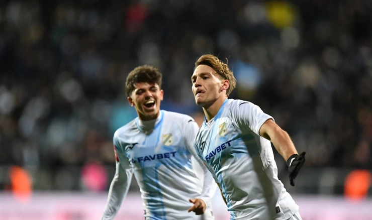 Toni Fruk i Samuele Vignato u slavlju