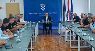 Ministar Medved na sastanku s hrvatskim braniteljima