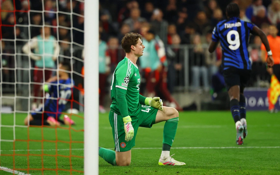 Vratar Bayerna Jonas Urbig nakon primljenog pogotka, Foto: Kai Pfaffenbach/REUTERS