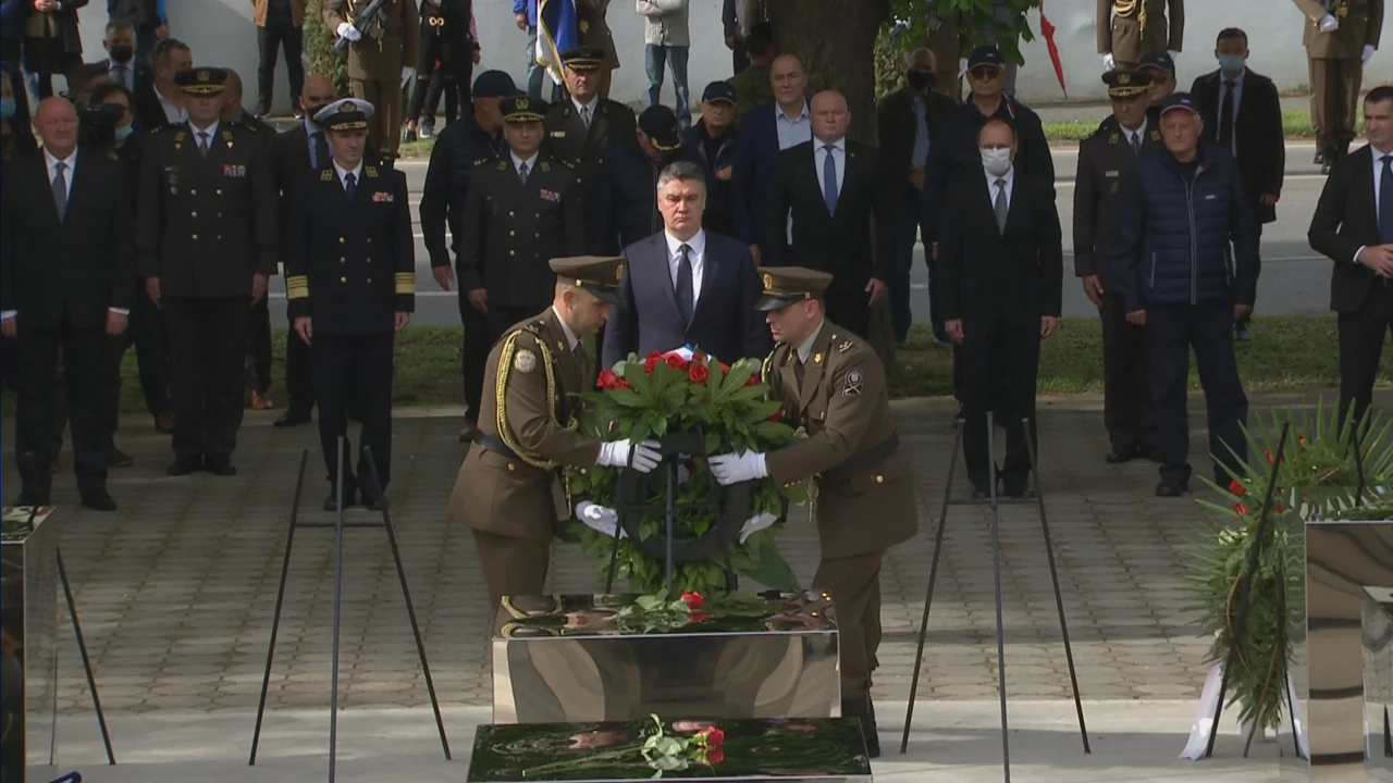 Zoran Milanović s izaslanstvom položio vijenac, Foto: HTV/HRT