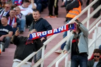 Navijači na tribinama prate susret Dinama i Hajduka, Foto: Sime Zelic/PIXSELL