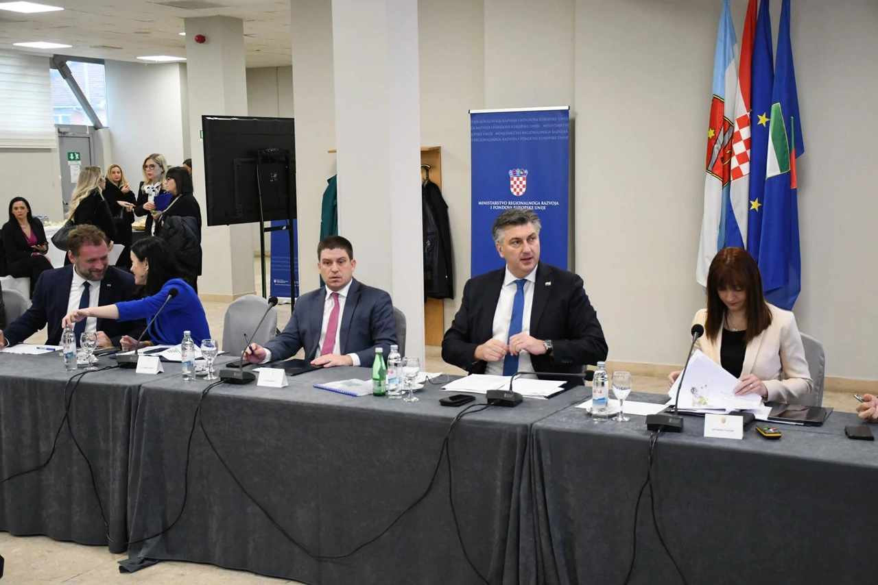 Plenković u Pitomači , Foto:  Damir Spehar /PIXSELL