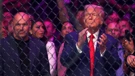 Donald Trump i Dana White gledaju borbu