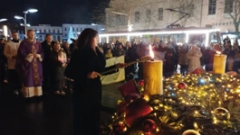 Županica Nataša Tramišak pali drugu adventsku svijeću