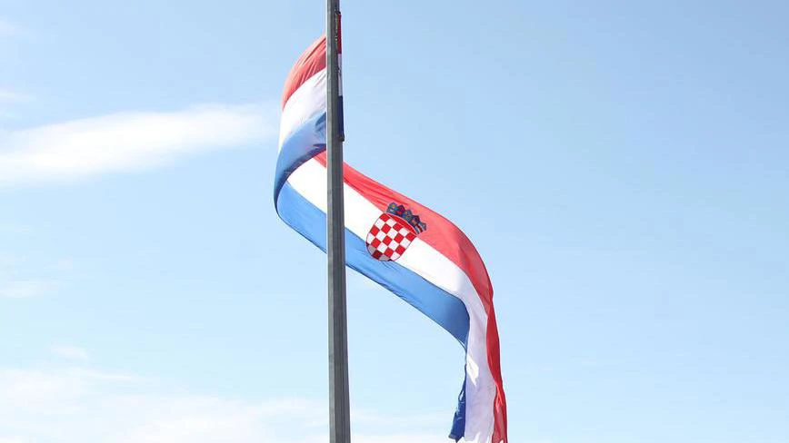 Zastava na Kninskoj tvrđavi