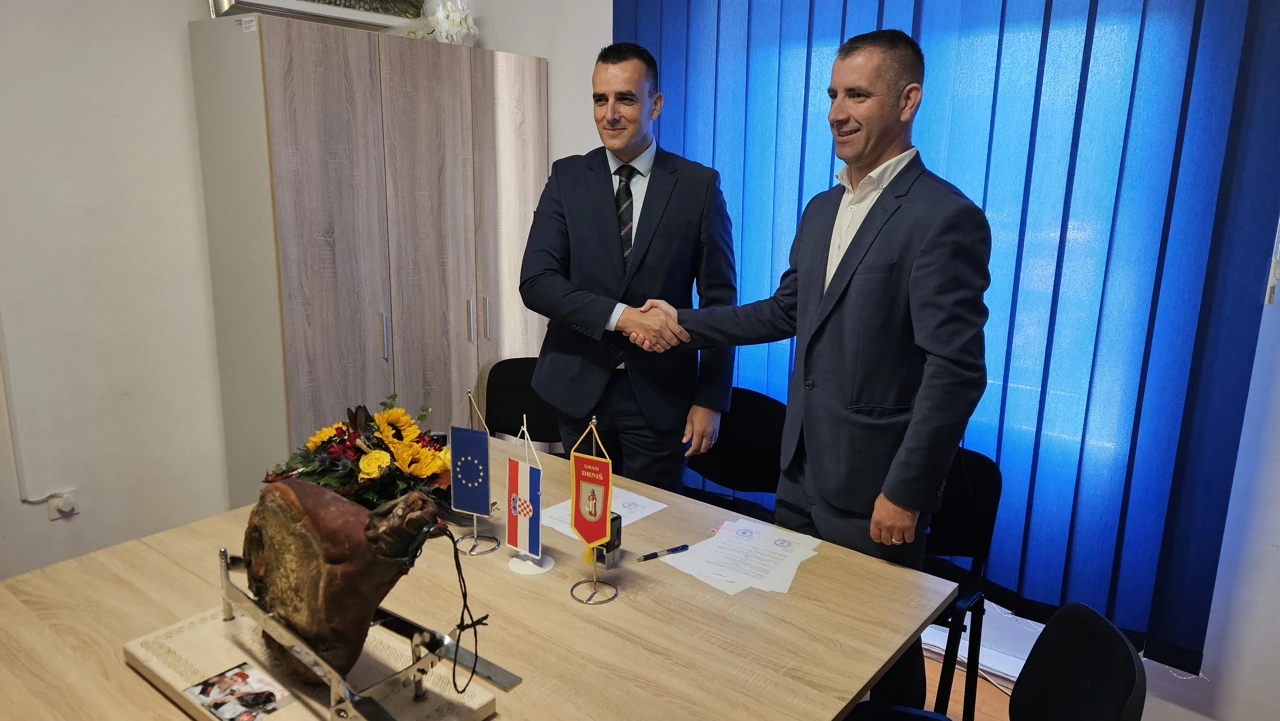 Šibensko-kninski župan Paško Rakić i gradonačelnik Drniša Tomislav Dželalija, Foto: H. Gunjača/HRT