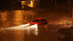 Poplavljen podvožnjak između Gajnica i Podsuseda