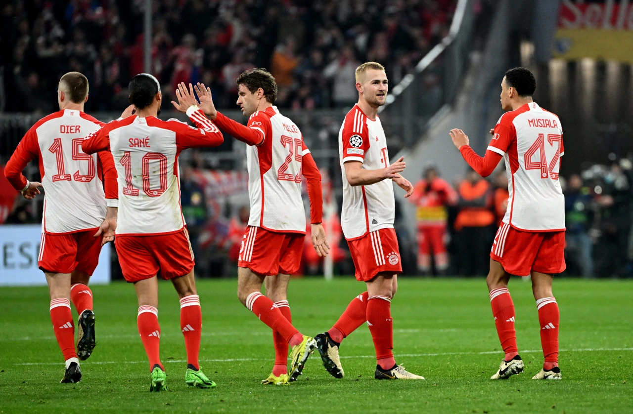 Igrači Bayerna nakon drugog pogotka, Foto: Angelika Warmuth/REUTERS