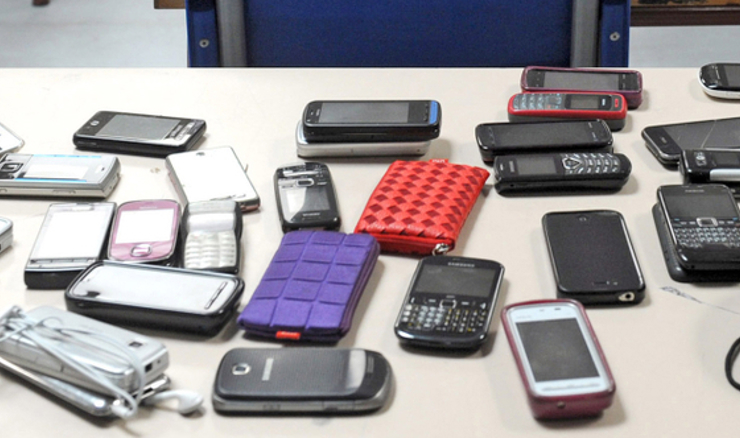 Bez mobitela i na odmorima: Kako zabrana funkcionira u školama?