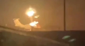 Zrakoplov A-60 u plamenu