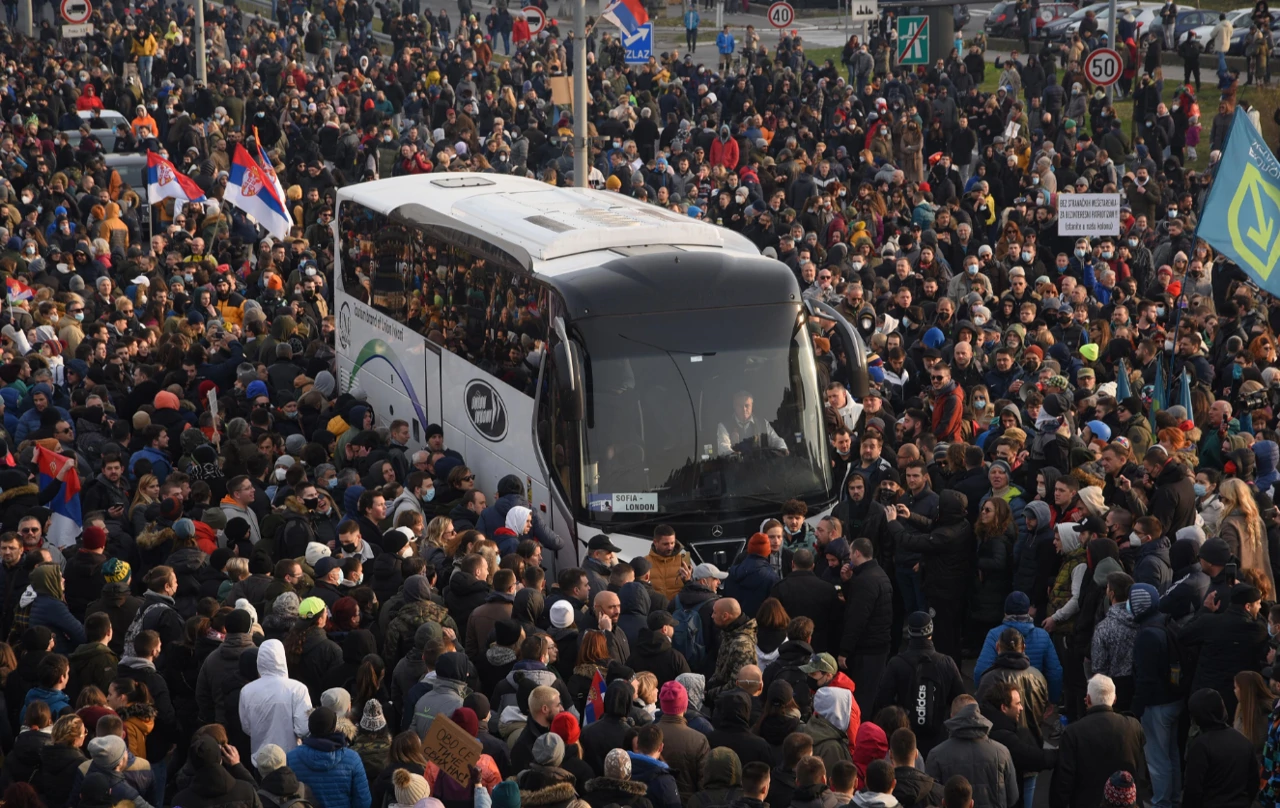 Prosvjedi u Srbiji, tučnjava, napadi na novinare, Foto: Mateja Stanisavljevic /PIXSELL
