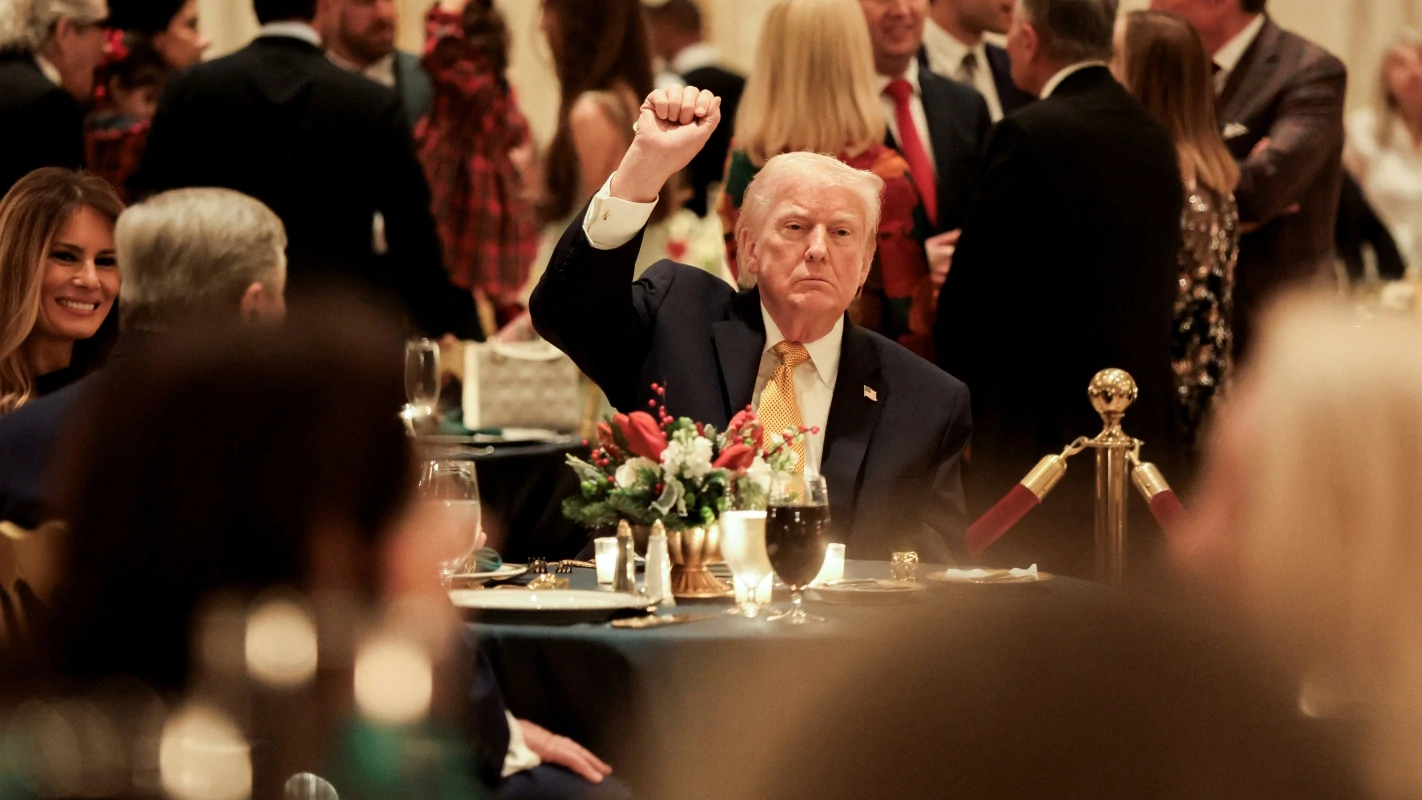 Trump: Sretan Božić svima uključujući i 'radikalno lijevi ološ'