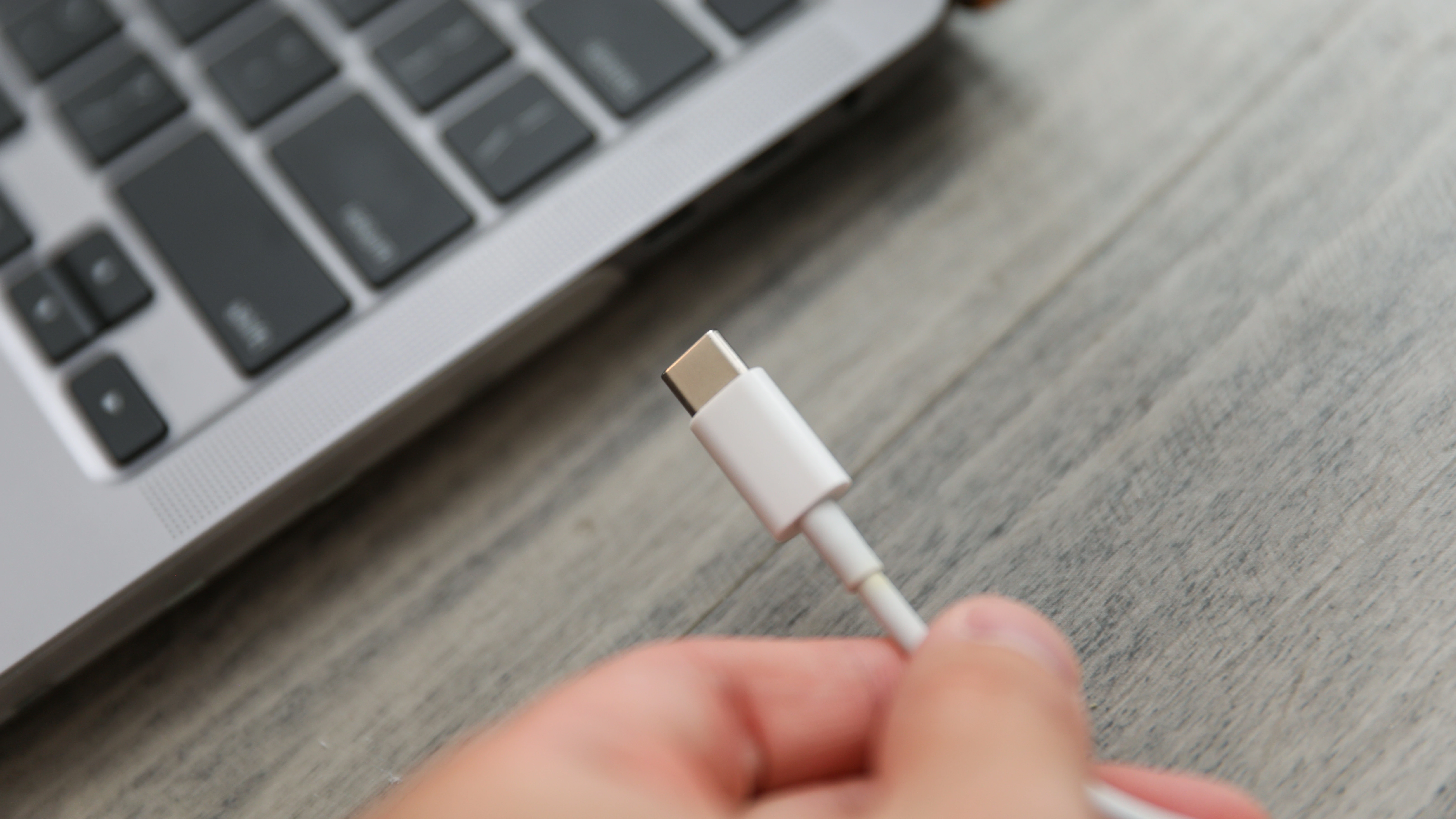 Proširena EU pravila o punjačima: USB-C obvezan i za prijenosna računala