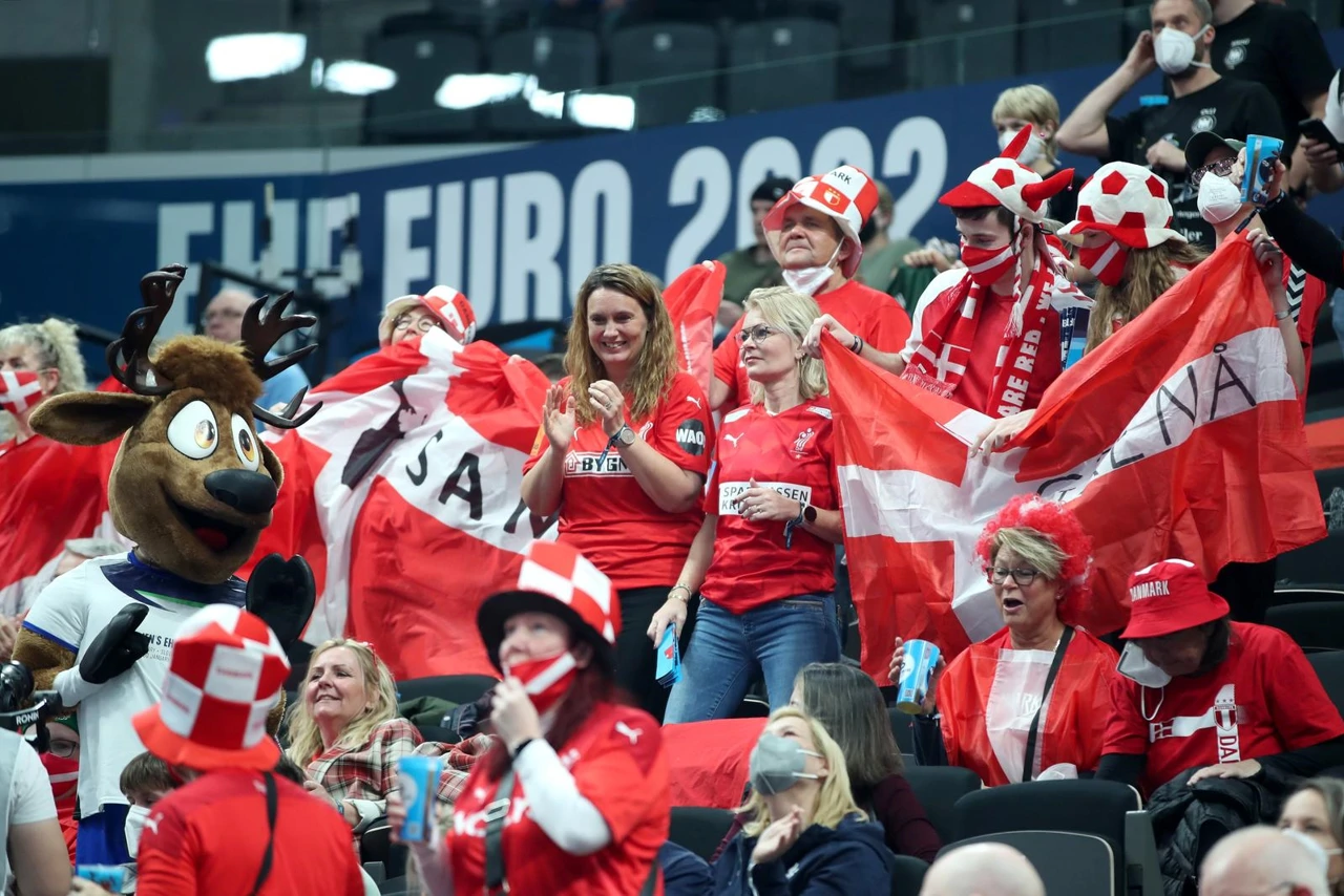 Danski navijači u Budimpešti, Foto: Sanjin Strukić/PIXSELL