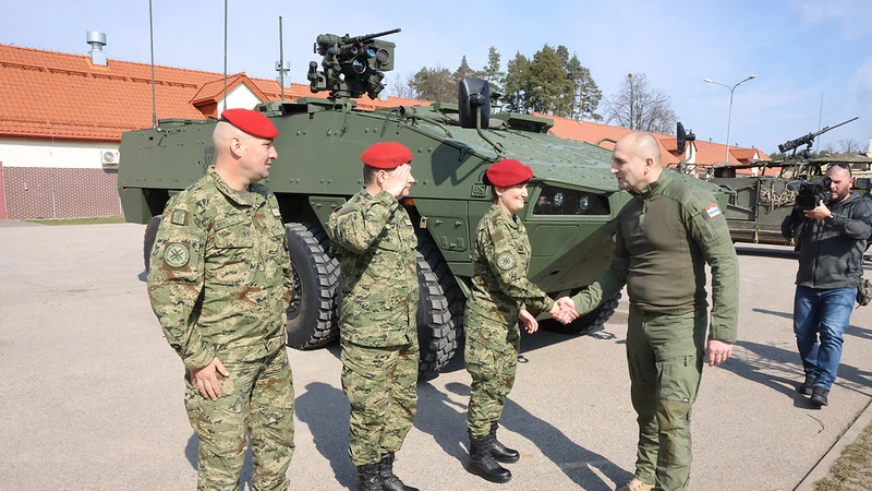 Ministar Anušić s pripadnicima 17. HRVCON-a u Poljskoj