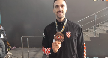 Medalja za Ivana Kvesića