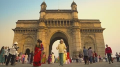 Subota, 28. ožujka na Drugom , Foto: James May: Naš čovjek u Indiji /3. sezona dokumentarne serije 