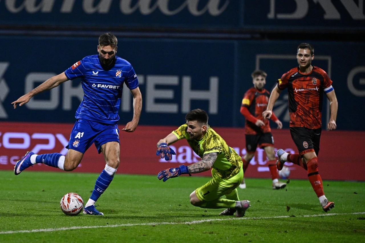 Dinamo - Udarnik Kurilovec, Dion Drena Beljo, Leon Išek , Foto: Damir Krajac  /CROPIX