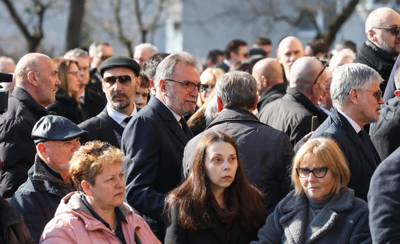 Odavanje posljednje počasti Ćiri na Mirogoju, Foto: Jurica Galoić/PIXSELL
