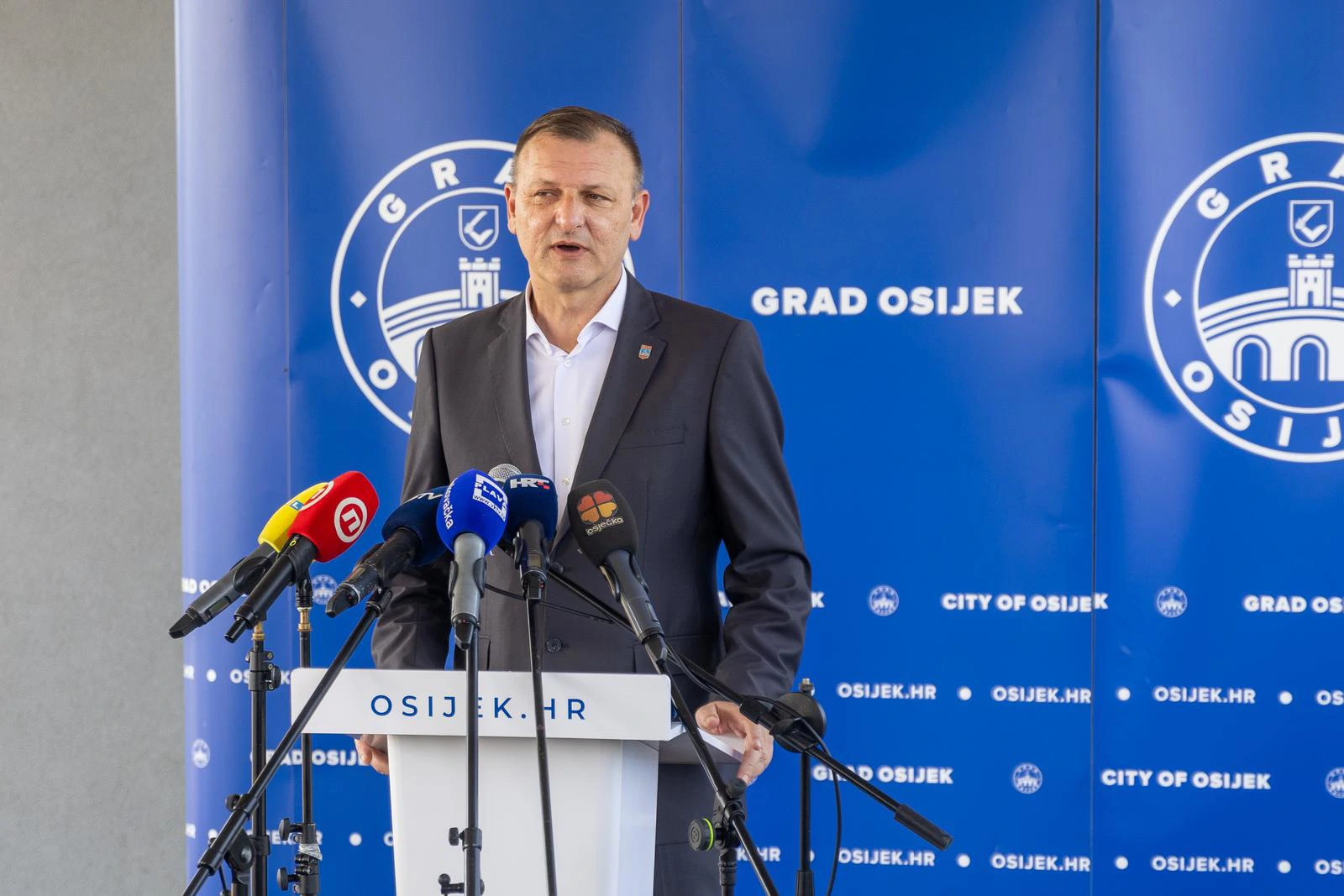 Lukić: Od državnih tijela zatražena izmjena propisa za izdavanje dozvola za rad