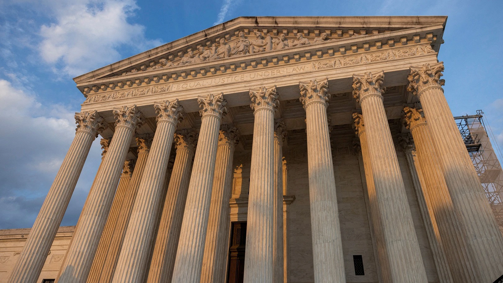 Vrhovni sud SAD-a zadržao blokadu Trumpovih deportacija