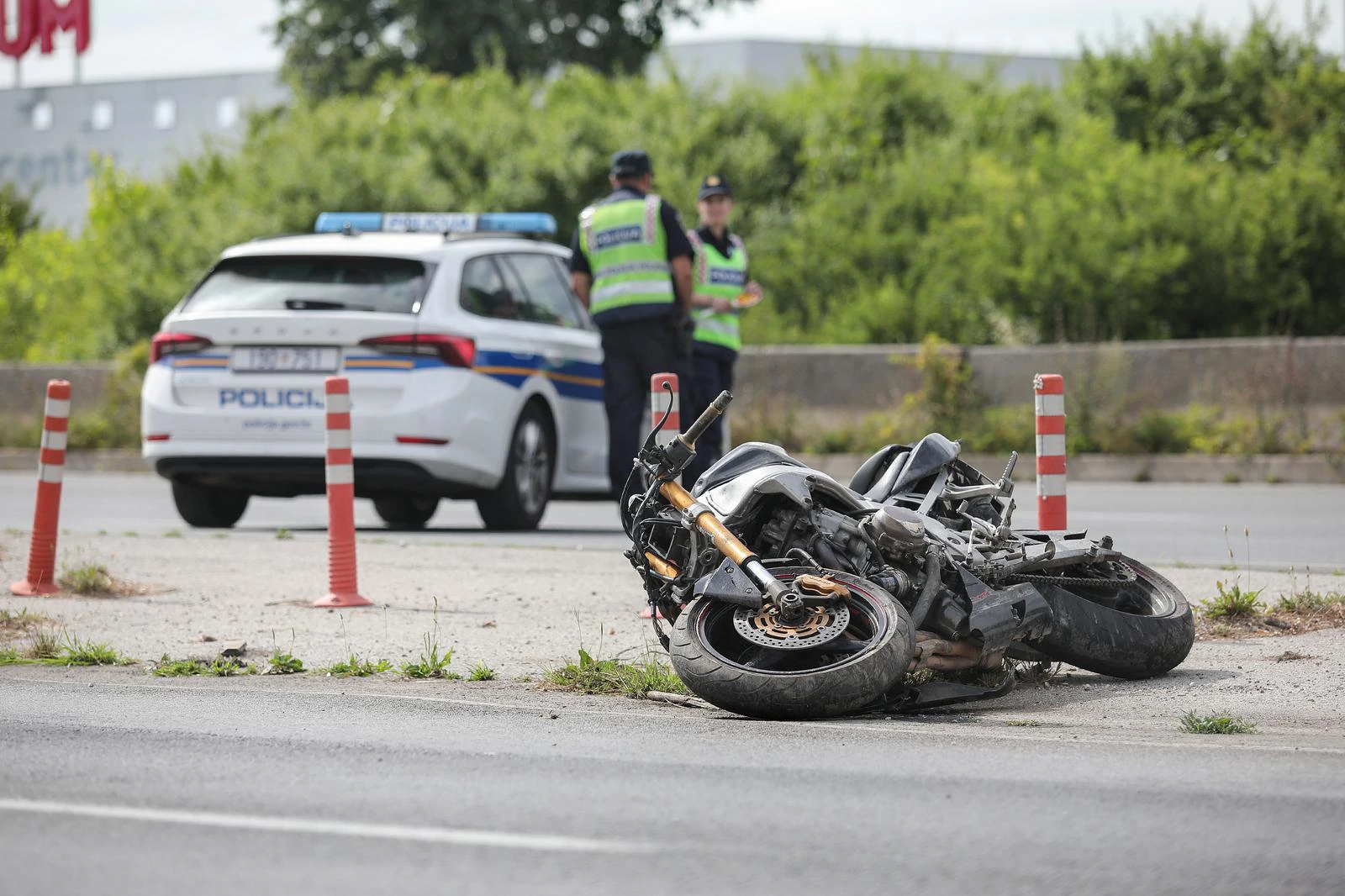 Motociklist sletio s ceste i poginuo