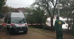 Radnici Dezinsekcije na sanaciji onečšćenja u Kostreni, Foto: Blanka Uzelac/HRT centar Rijeka