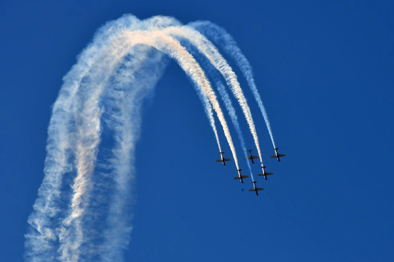 The Wings of Storm aerobatic group over Knin , Foto: Hrvoje Jelavic /Pixsell