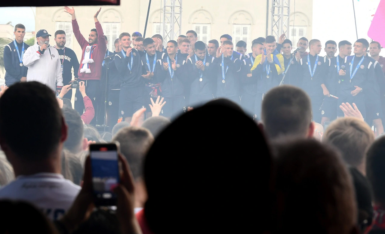 Doček juniora Hajduka na Rivi, Foto: Josko Ponos/CROPIX