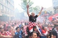 Hrvatski navijači u Rotterdamu, Foto: Ante Cizmic/CROPIX