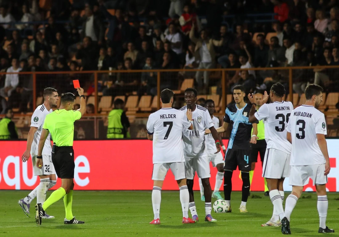 Crveni karton Jankoviću