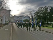 Mimohod zastava ratnih postrojbi iz Maslenice, Foto: Vladimir Šetka/Radio Zadar