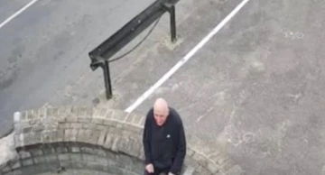 Mikola Statkevič na ničijoj zemlji kod granice Litve