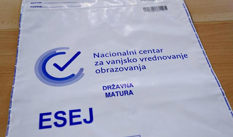 Fuchs: Odluka o promjeni eseja na maturi još nije konačna