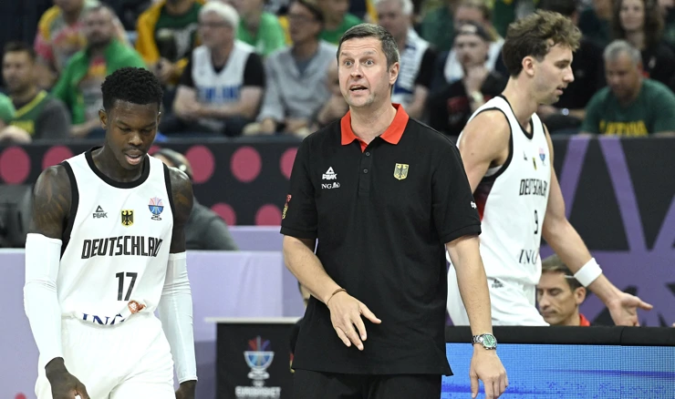 Trener Njemačke Alan Ibrahimagić i Dennis Schröder