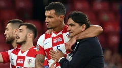 Lovren i izbornik Dalić zagrljeni nakon utakmice