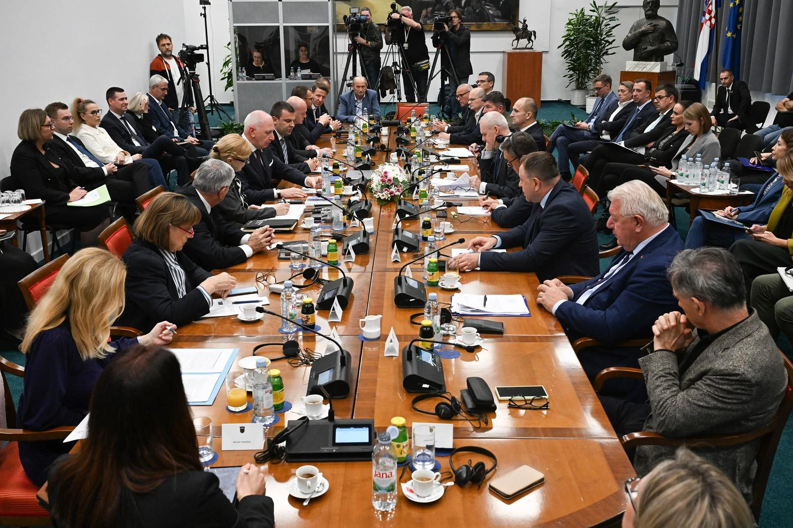 Der zweite Mann der NATO: Kroatien kann die Entsendung von Offizieren in die Ukraine verweigern 9 pxl 301024 123234475 20241030164037