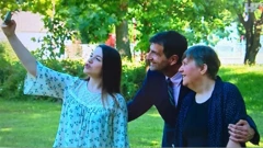 Anamarija i Marija Hribar, prof. dr. sc.Robert Trotić, član operativnog tima koji je ugradio prvu umjetnu pužnicu u RH 