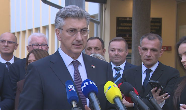 Plenković očekuje pad cijena goriva, neće odustati od potpore sportu