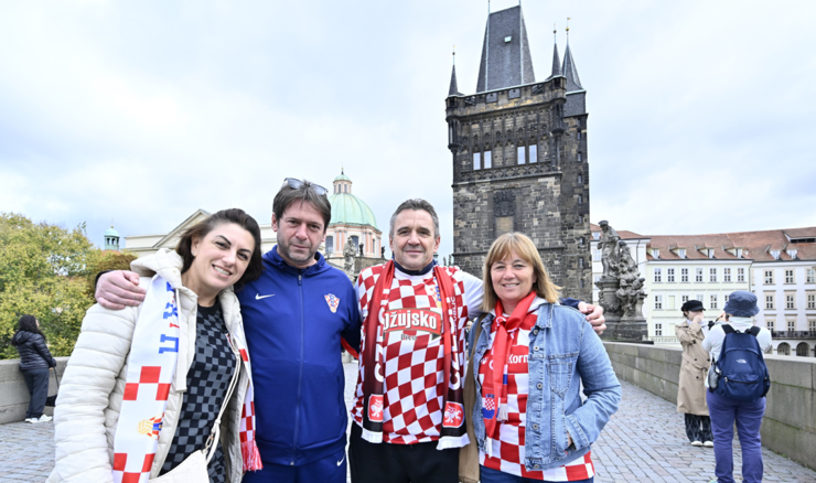 Hrvatski navijači u Pragu 