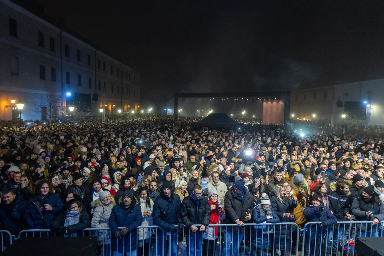 Osijek: Doček Nove Godine, Foto: Borna Jaksic/Pixsell