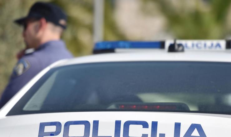 Jedna osoba poginula, tri ozlijeđene u prometnoj nesreći kod Jastrebarskog