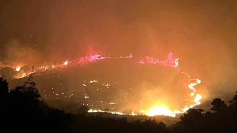 Ponovno se aktivirao sjeverni dio požarišta u Žrnovnici