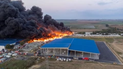  Pogled iz zraka na požar u osječkoj tvrtki za preradu plastike "Drava International" 