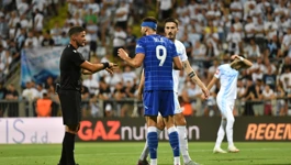 Sudac Patrik Kolarić u derbiju Rijeke i Dinama