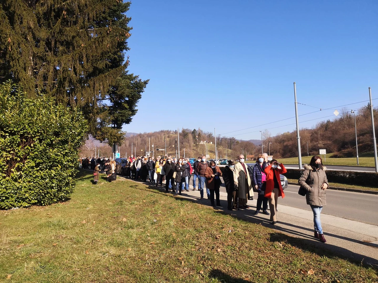 Na cijepljenje u Zagrebu čeka se u redovima, Foto: Ruža Ištuk/HRT
