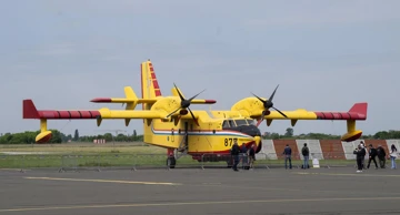 Protupožarni avion Canadair CL-415